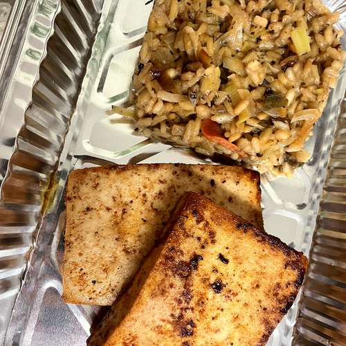 Tofu marinado com risotto francês